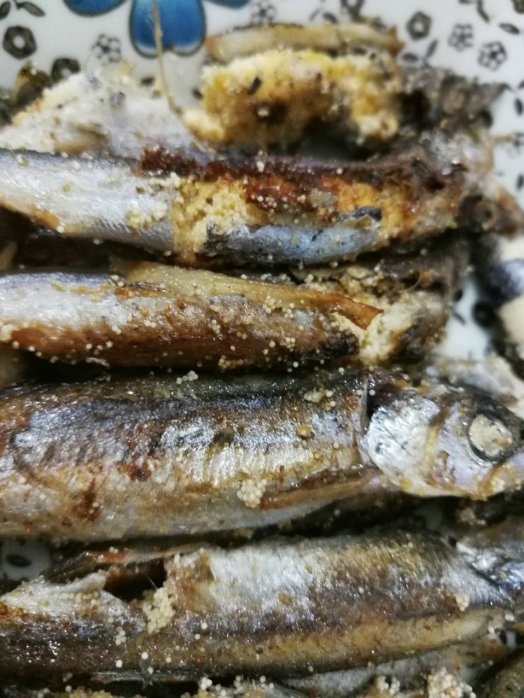 香煎多春魚(yú)