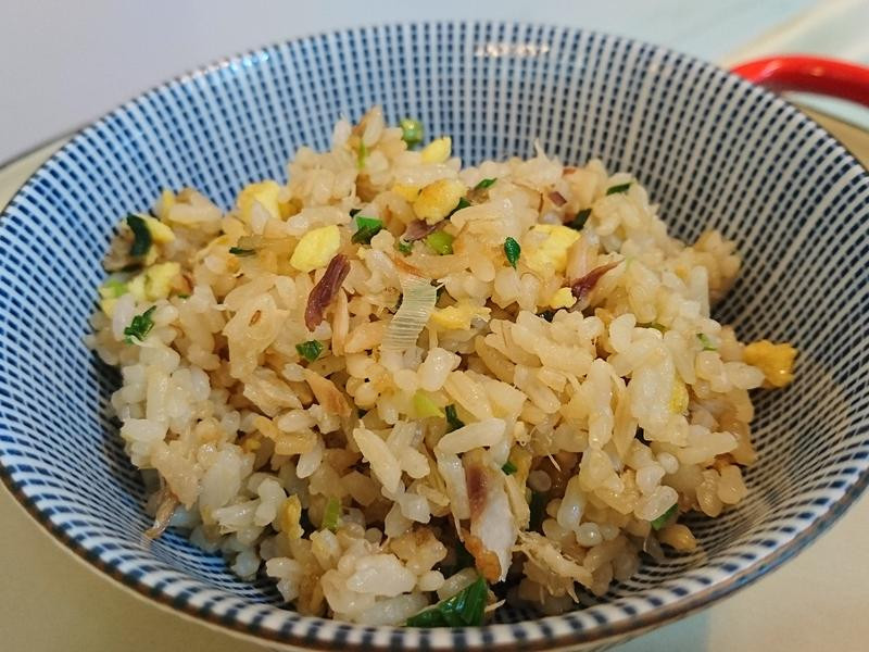 蒜苗咸魚(yú)蛋炒飯