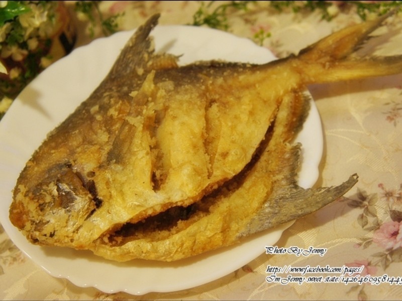 香酥白鯧魚