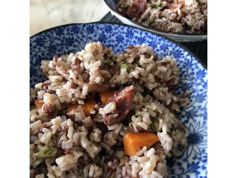 湖南麻辣臘腸炊飯