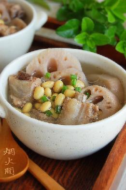 蓮藕黃豆排骨湯