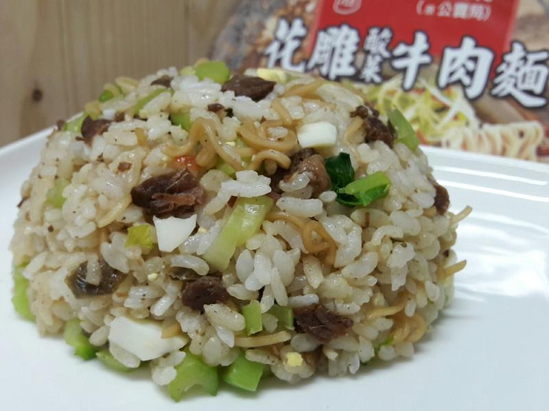 酸菜牛肉面酒香拌飯