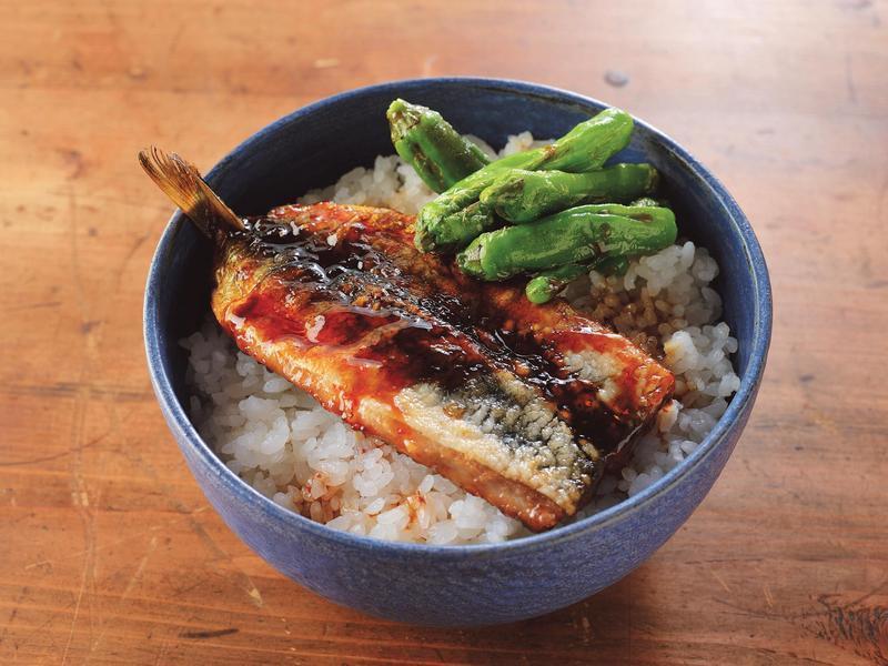 健康低卡蓋飯／辣味蒲燒沙丁魚蓋飯